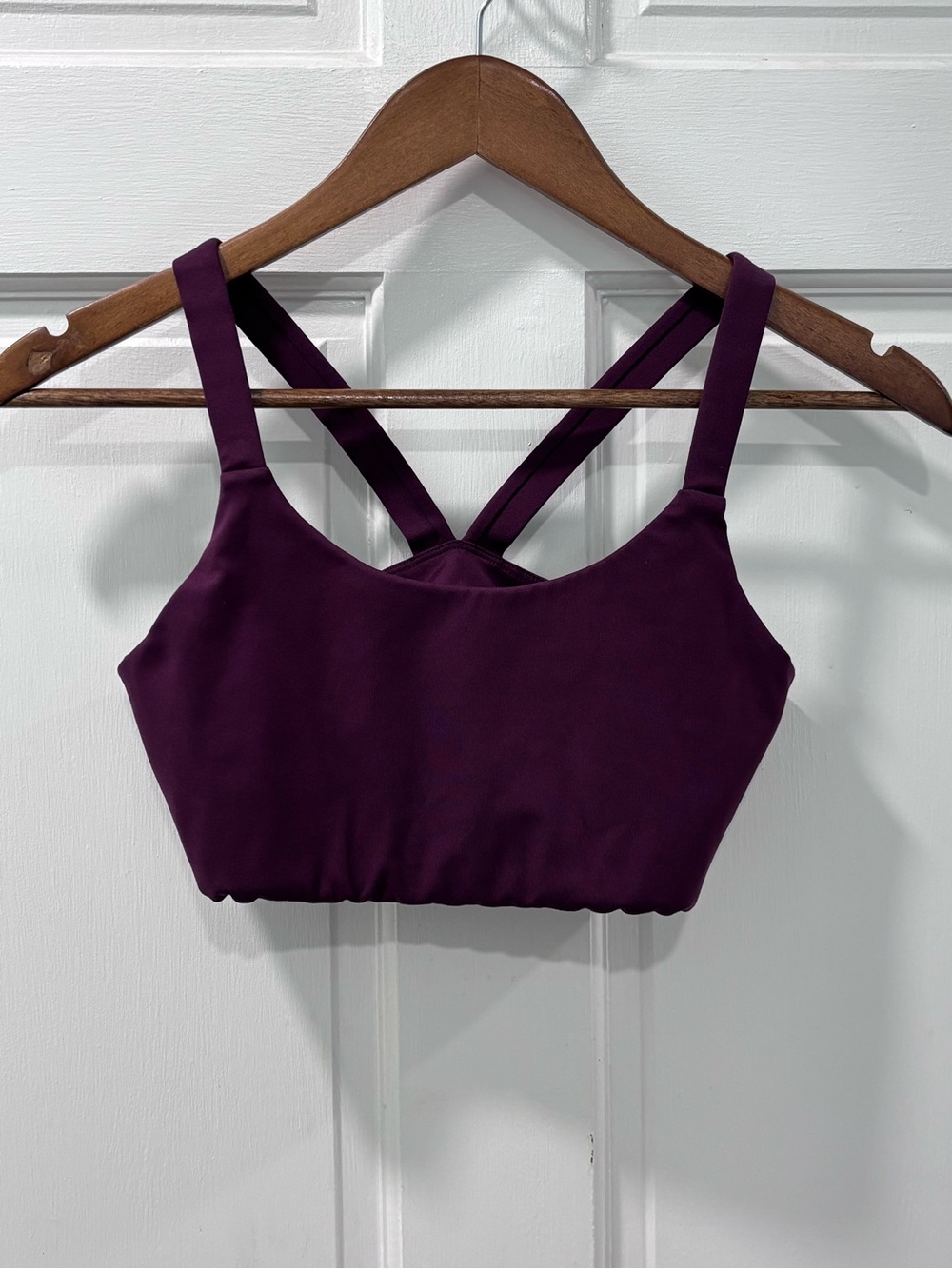 Girlfriend Collective Women’s Lou V-Back Sports Bra Size Small Plum EUC